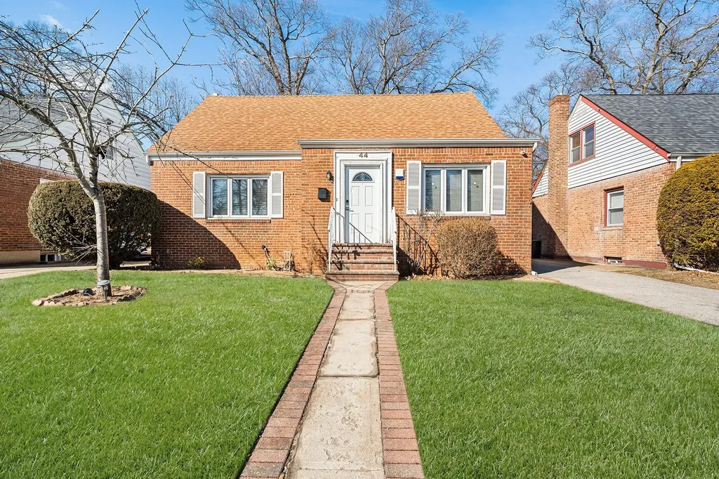 44 Mount Joy Avenue Freeport NY 11520