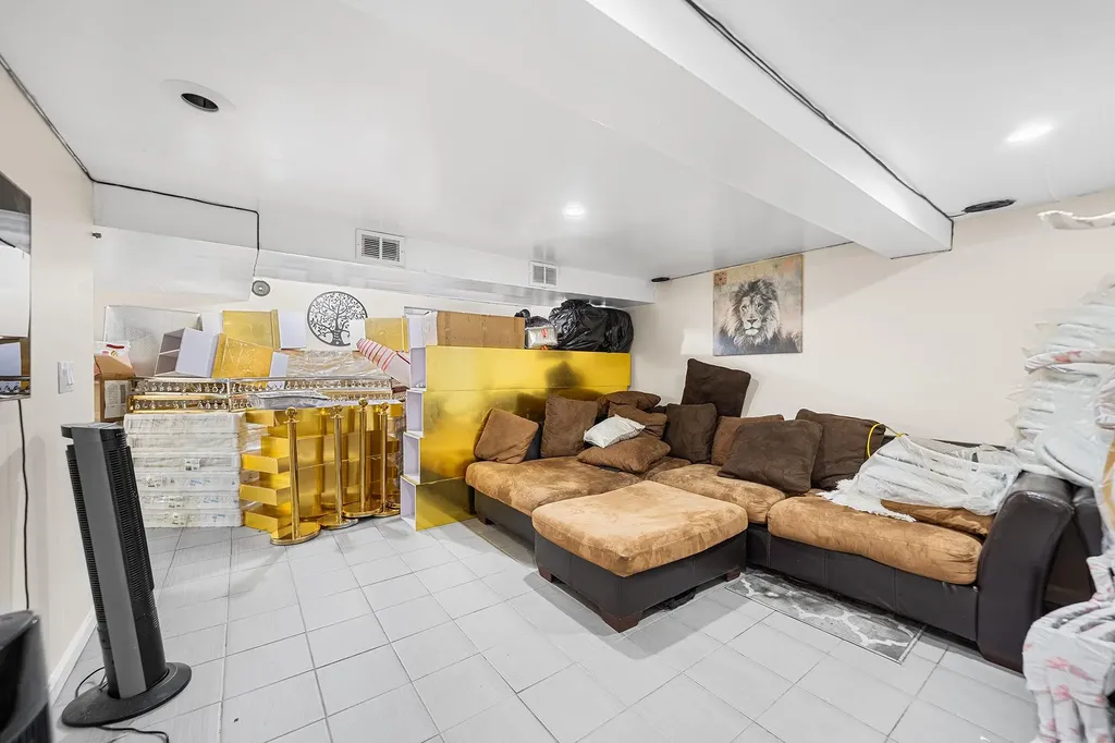 44 Mount Joy Avenue Freeport NY 11520