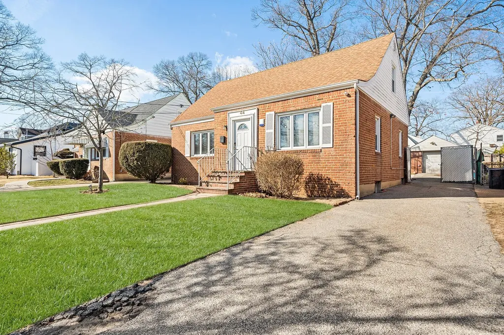 44 Mount Joy Avenue Freeport NY 11520