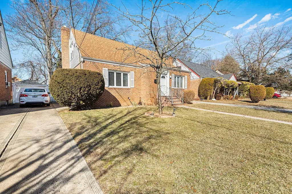 44 Mount Joy Avenue Freeport NY 11520