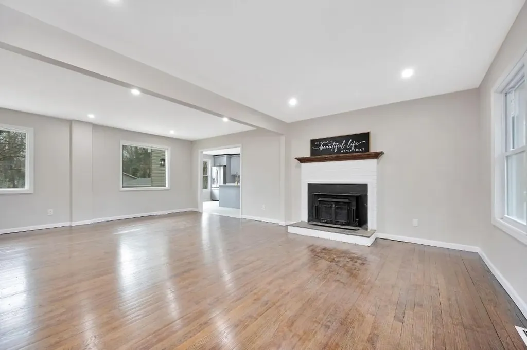 139 Brooksite Drive Smithtown NY 11787