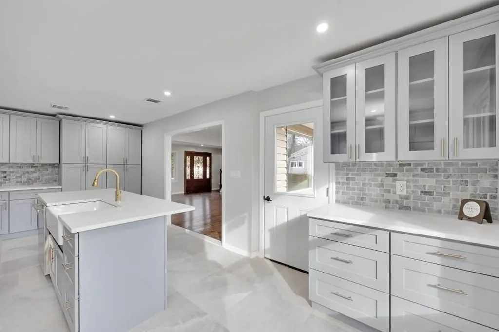 139 Brooksite Drive Smithtown NY 11787