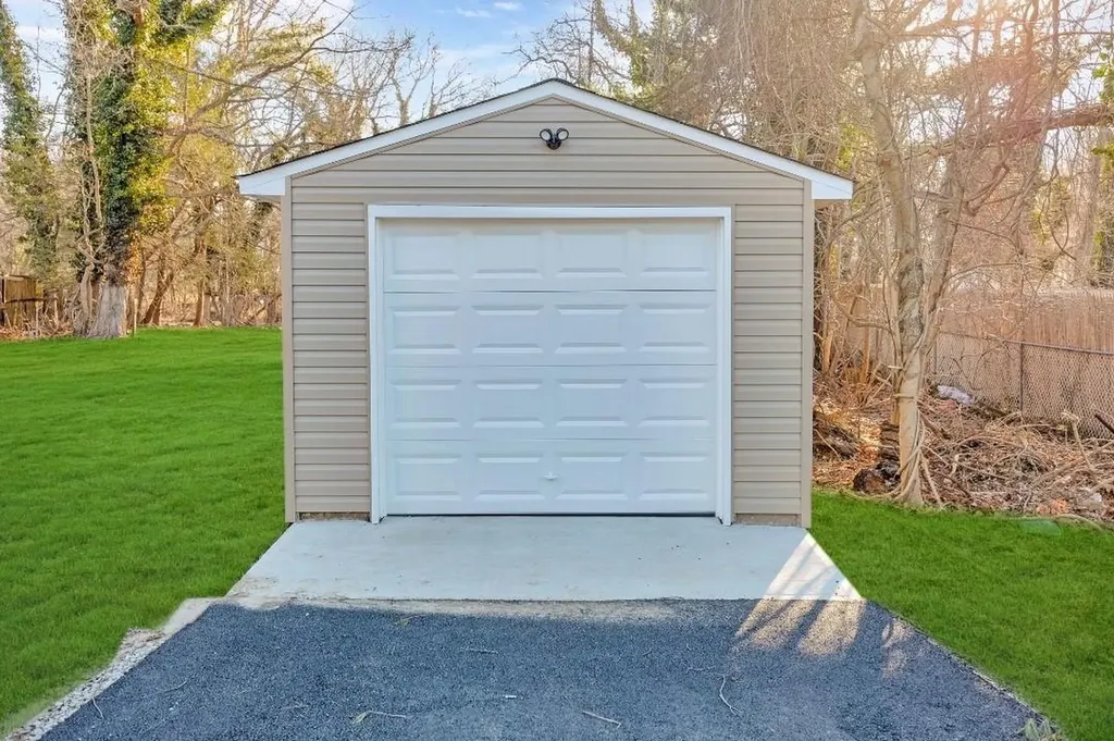 139 Brooksite Drive Smithtown NY 11787