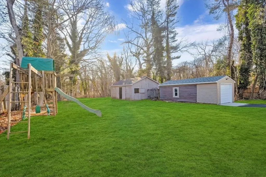 139 Brooksite Drive Smithtown NY 11787