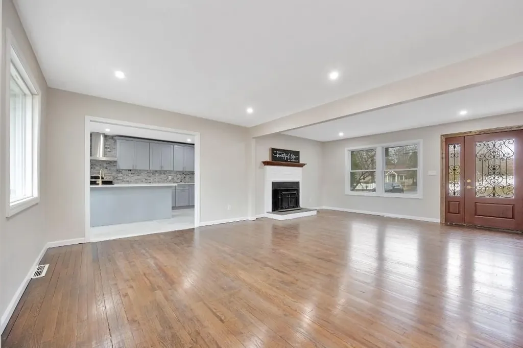 139 Brooksite Drive Smithtown NY 11787