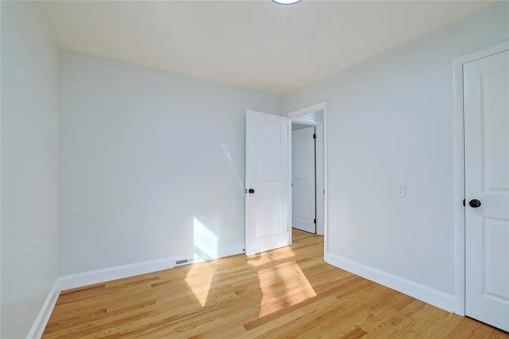 10 Rogers Road Hyde Park NY 12538