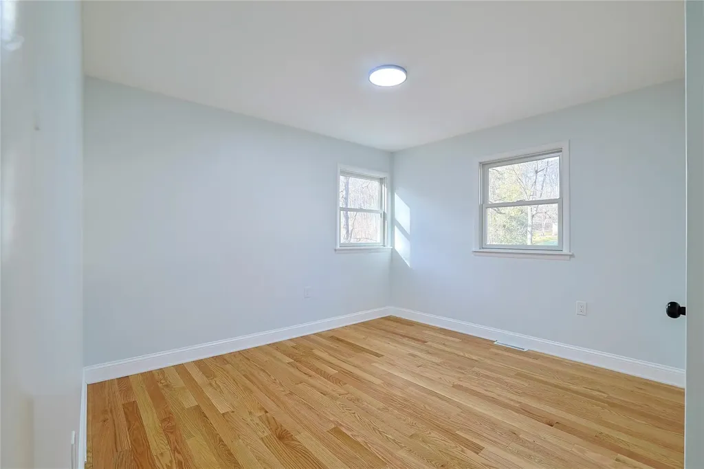 10 Rogers Road Hyde Park NY 12538