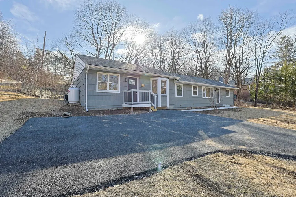 10 Rogers Road Hyde Park NY 12538