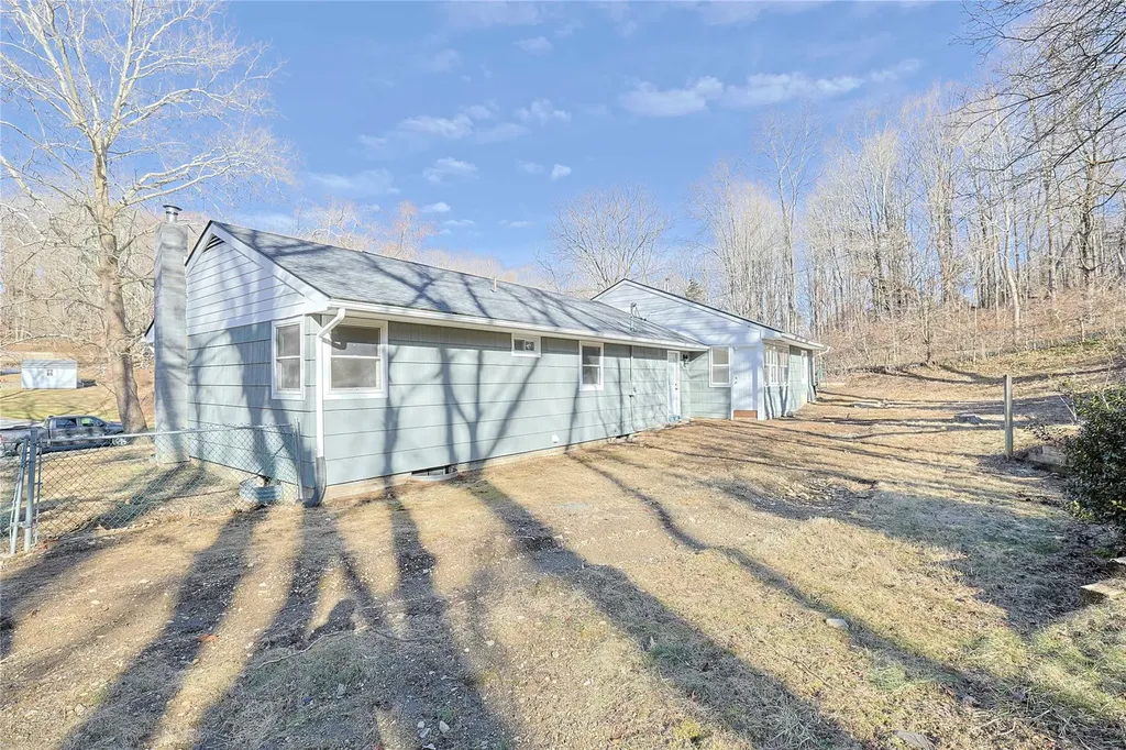 10 Rogers Road Hyde Park NY 12538