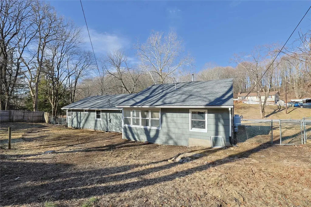 10 Rogers Road Hyde Park NY 12538