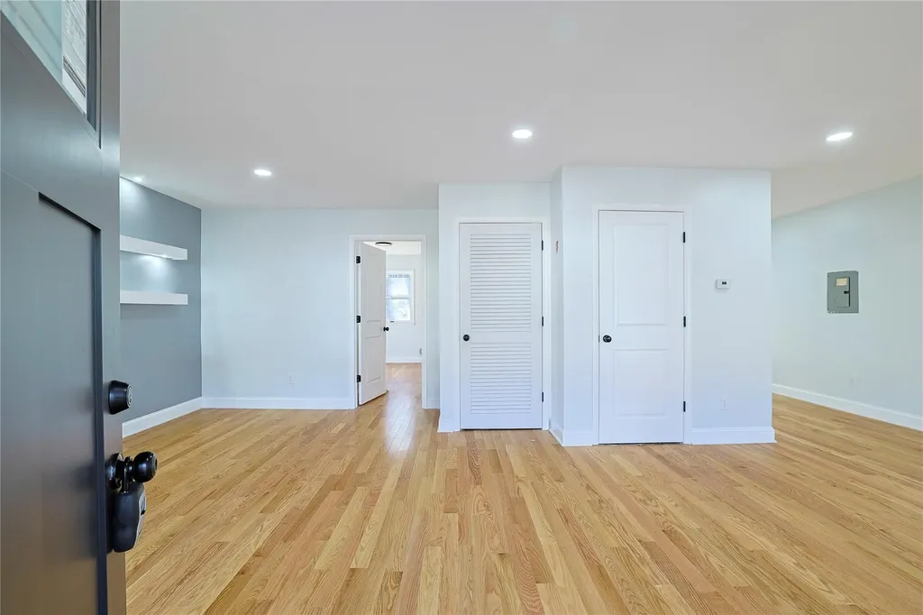10 Rogers Road Hyde Park NY 12538