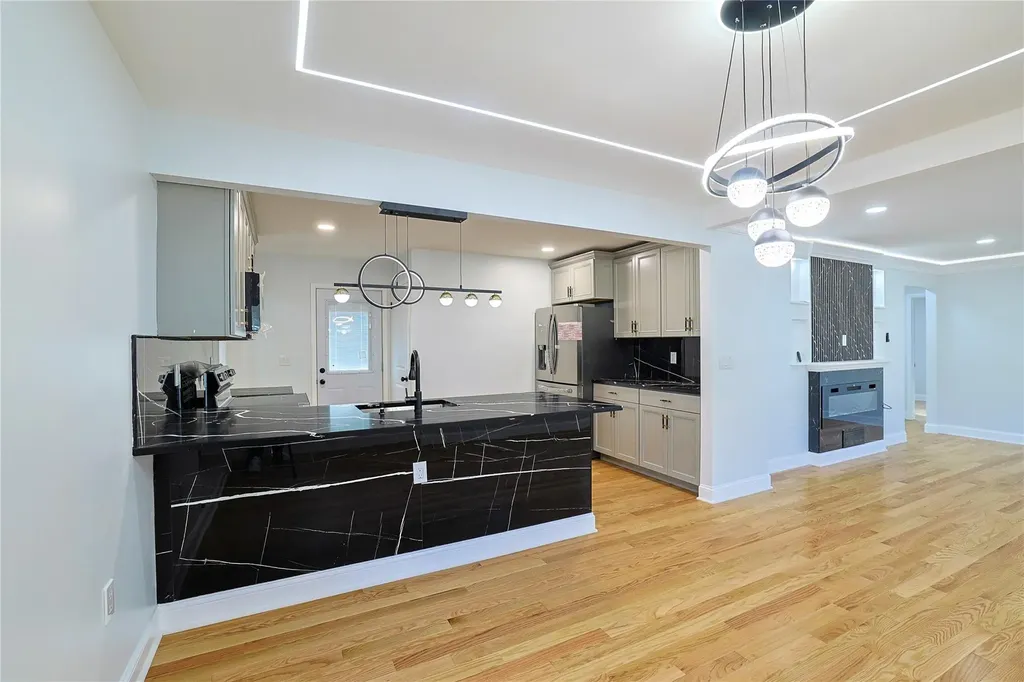 10 Rogers Road Hyde Park NY 12538