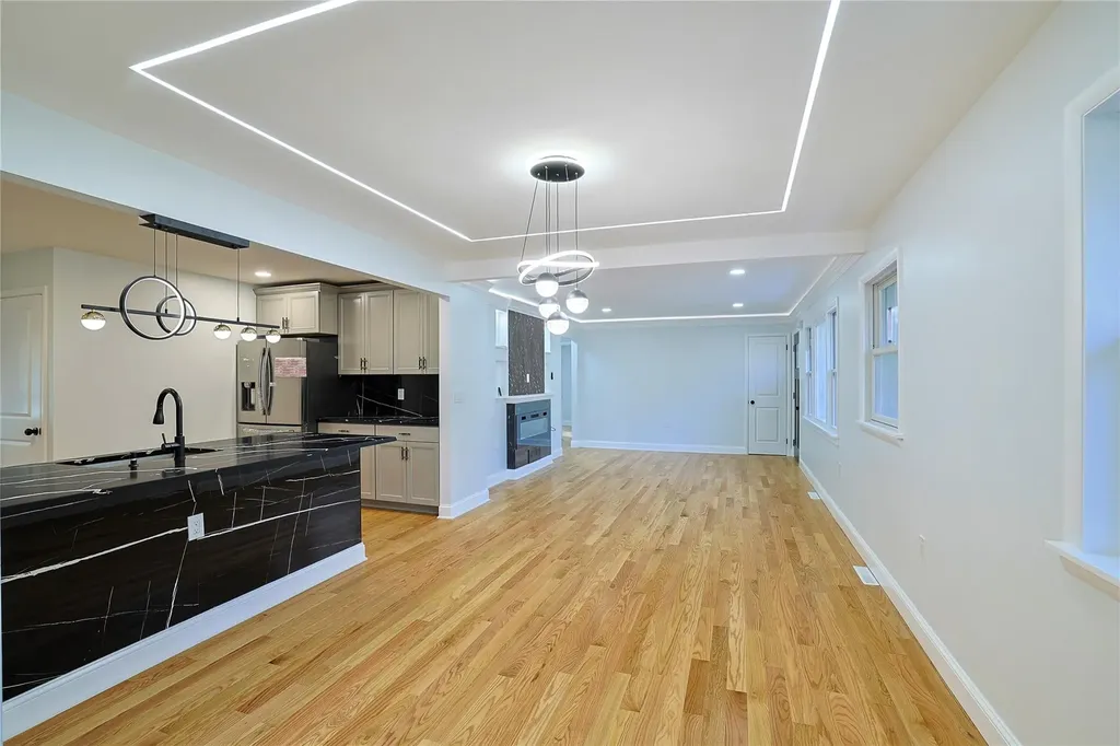 10 Rogers Road Hyde Park NY 12538