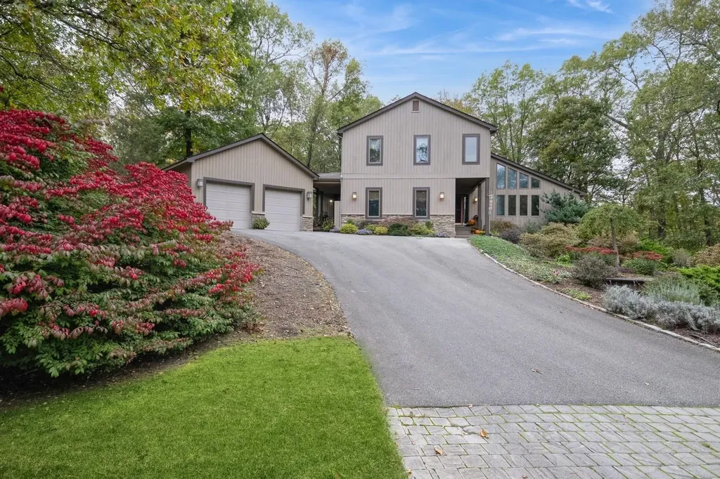 14 Stonehedge Drive Poughkeepsie NY 12603