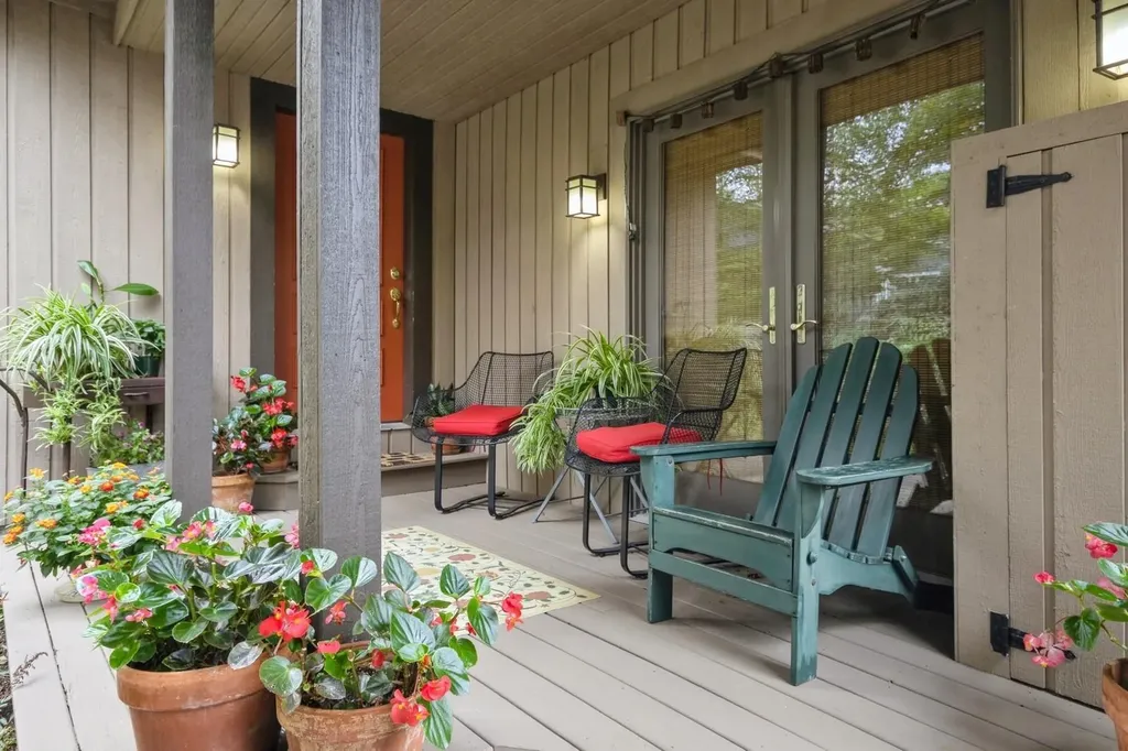 14 Stonehedge Drive Poughkeepsie NY 12603