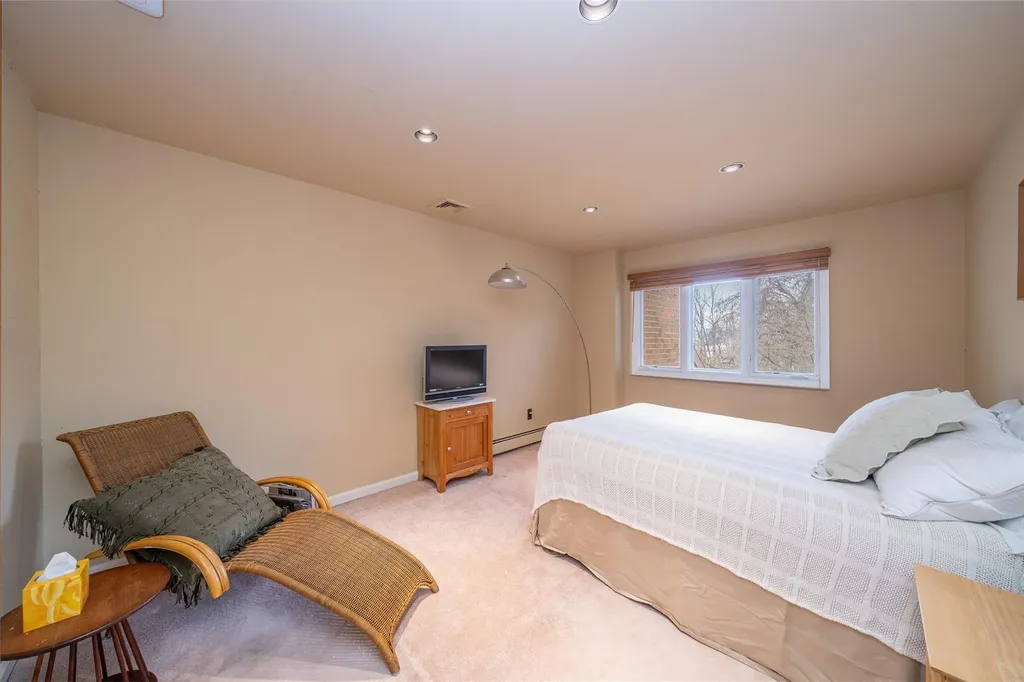 1010 Eagle Bay Drive Ossining NY 10562