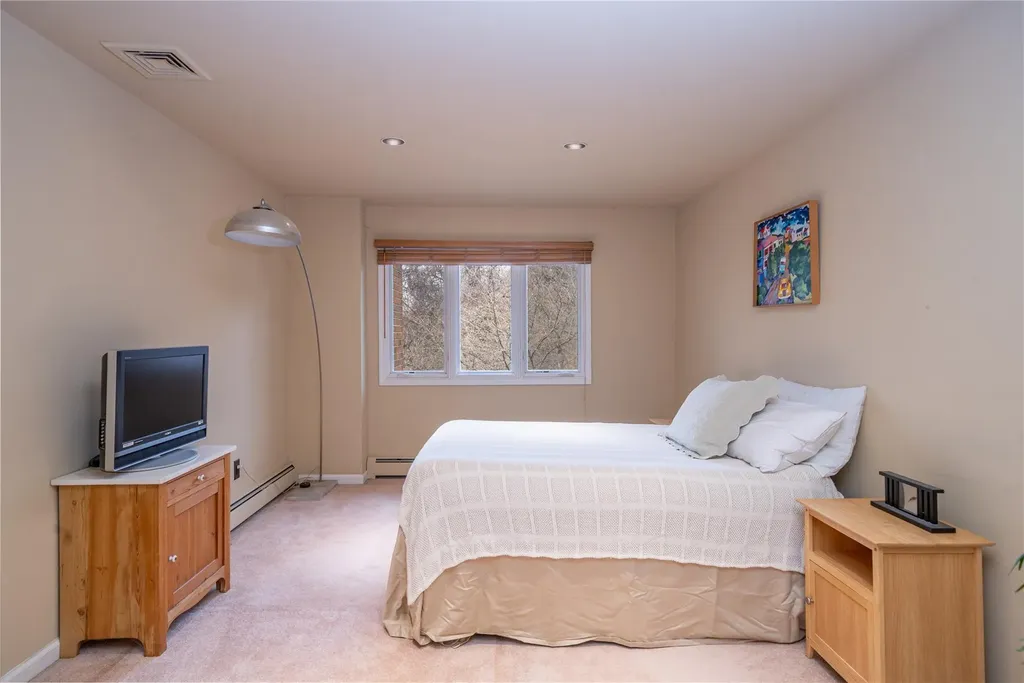 1010 Eagle Bay Drive Ossining NY 10562