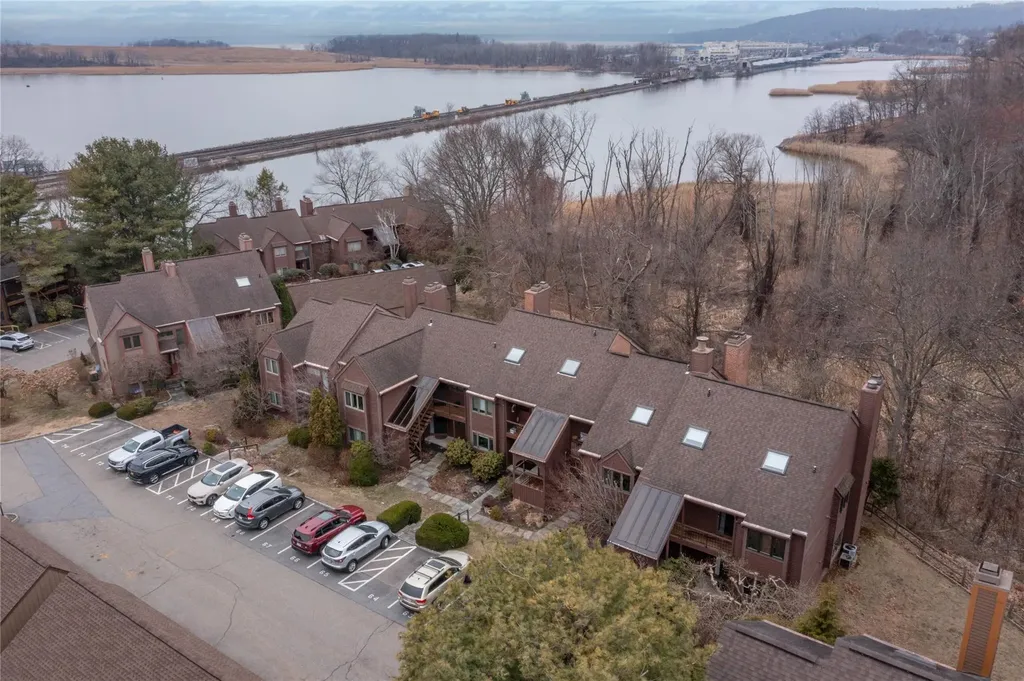 1010 Eagle Bay Drive Ossining NY 10562