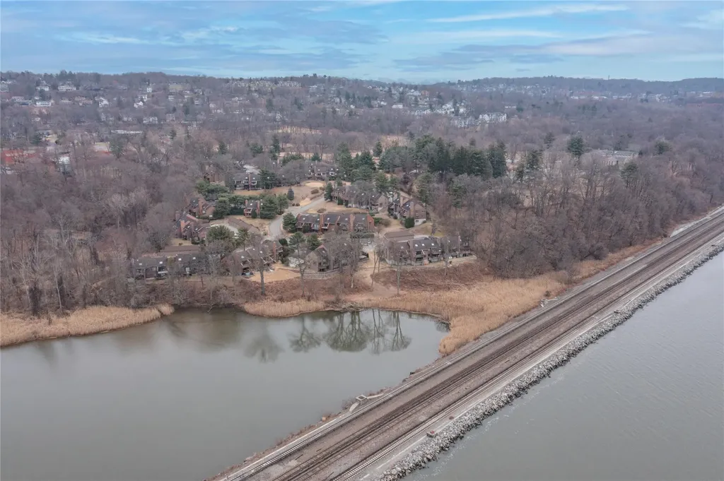 1010 Eagle Bay Drive Ossining NY 10562