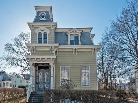 517-519 Washington Street Hudson NY 12534