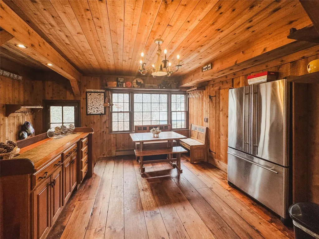 36 Mill Road Calverton NY 11933