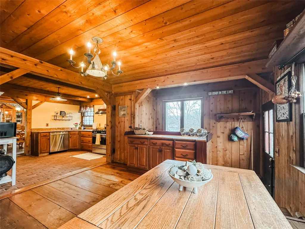 36 Mill Road Calverton NY 11933