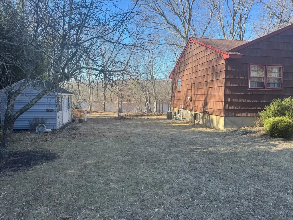 36 Mill Road Calverton NY 11933