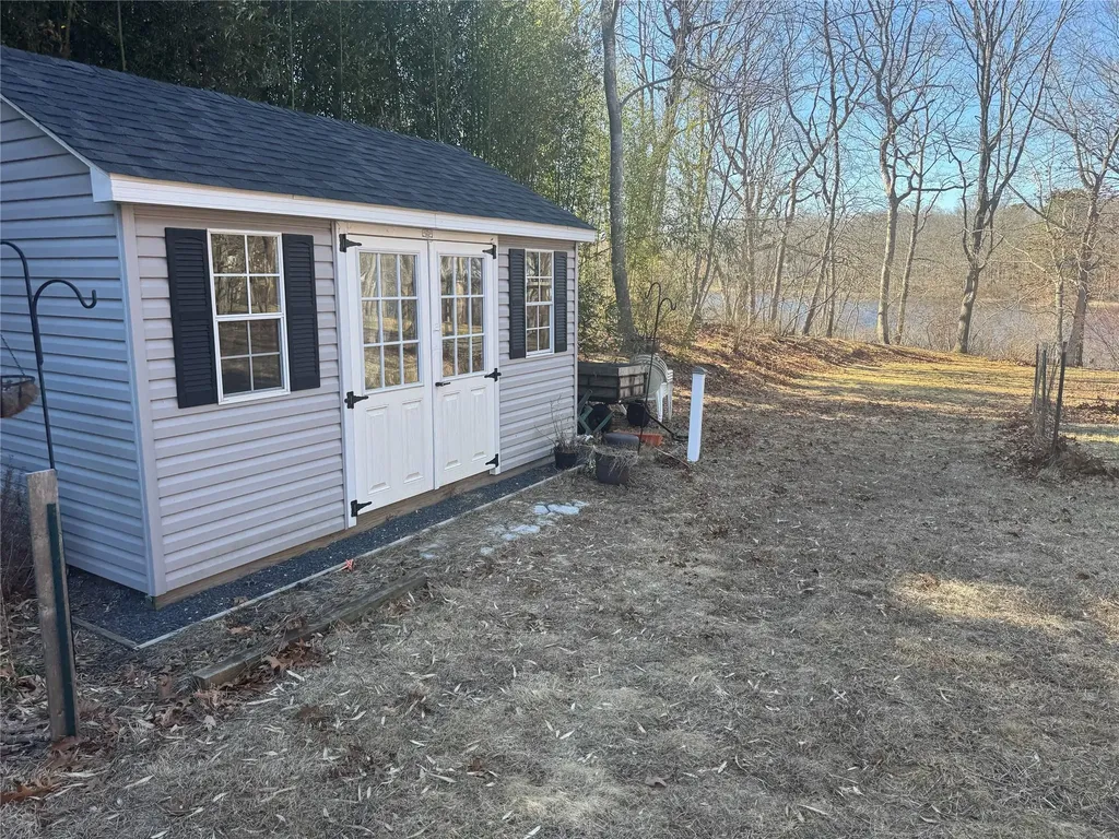 36 Mill Road Calverton NY 11933