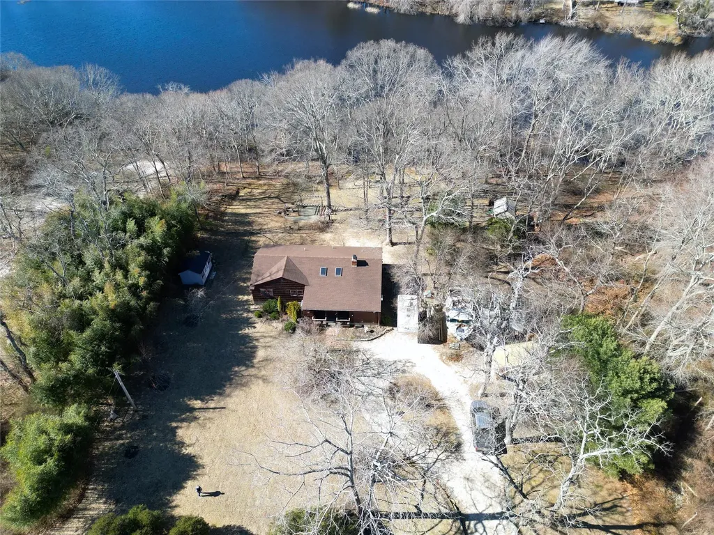 36 Mill Road Calverton NY 11933