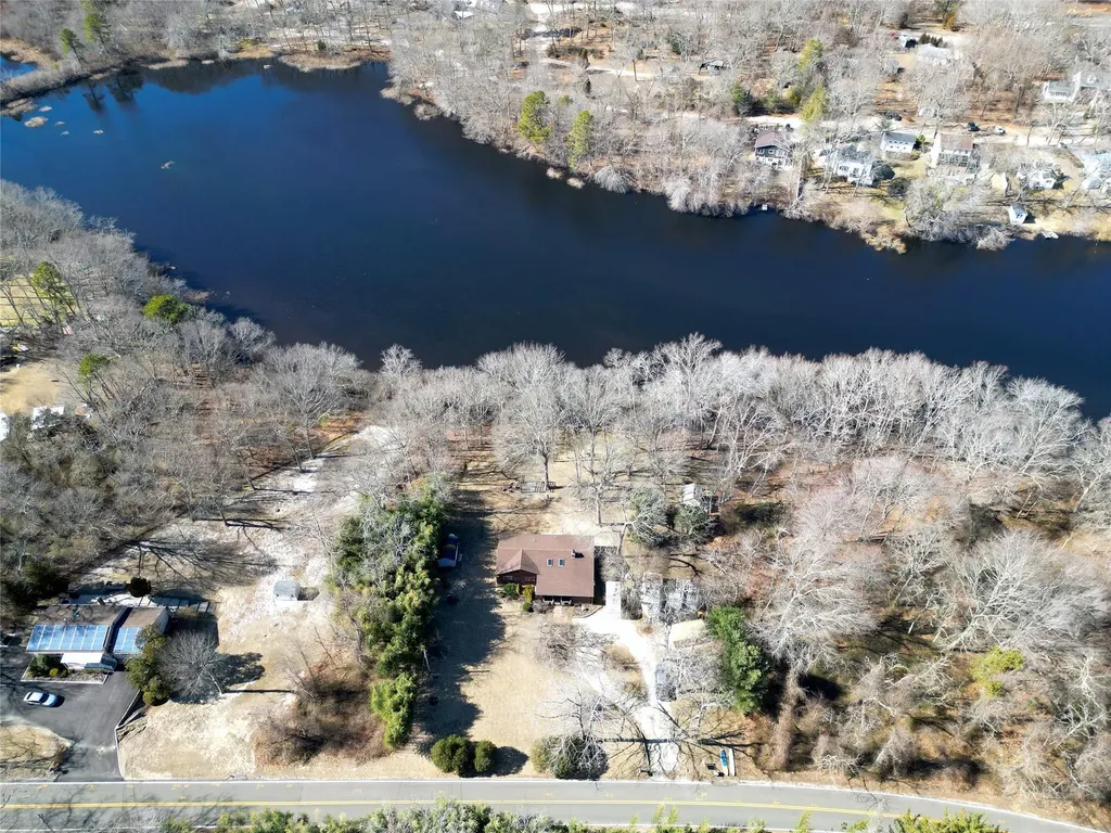 36 Mill Road Calverton NY 11933