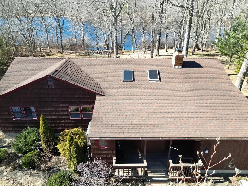 36 Mill Road Calverton NY 11933