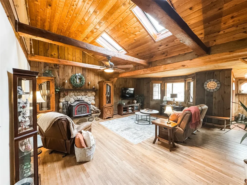 36 Mill Road Calverton NY 11933
