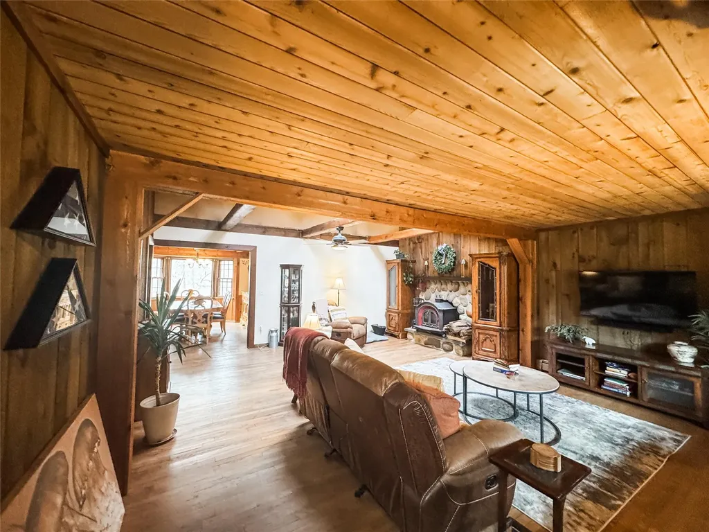 36 Mill Road Calverton NY 11933