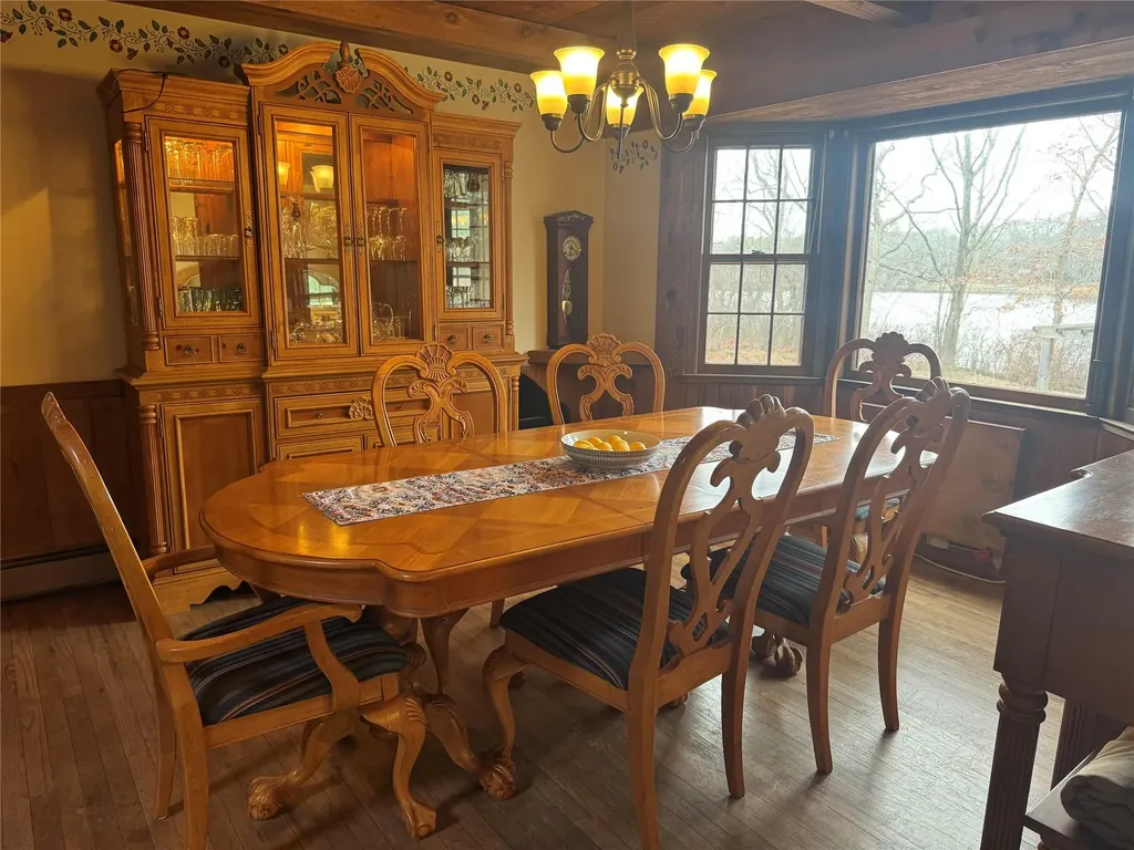 36 Mill Road Calverton NY 11933