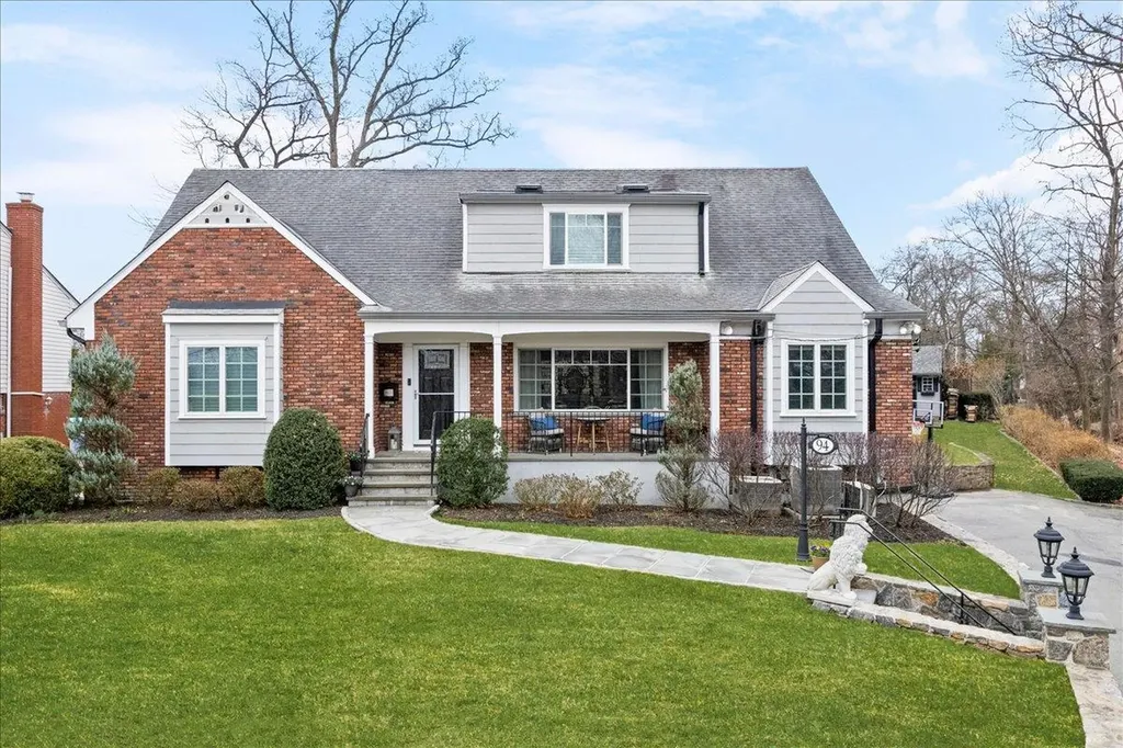 94 The Crossway Yonkers NY 10701