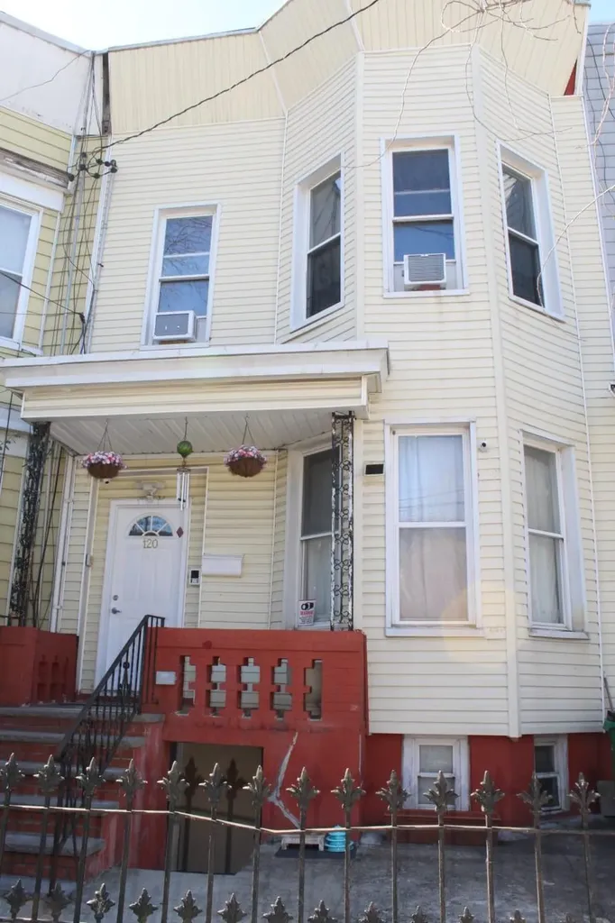 120 Shepherd Avenue Brooklyn NY 11208