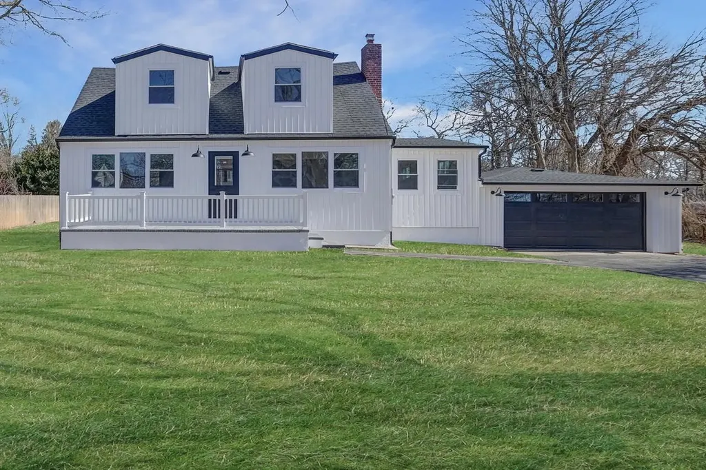 448 Avondale Drive Brookhaven NY 11967