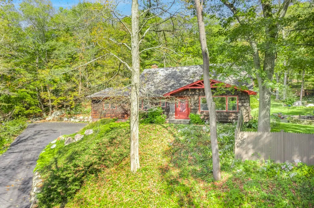 384 Old West Point Road W Garrison NY 10524
