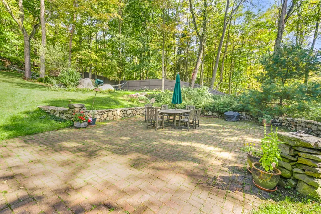 384 Old West Point Road W Garrison NY 10524