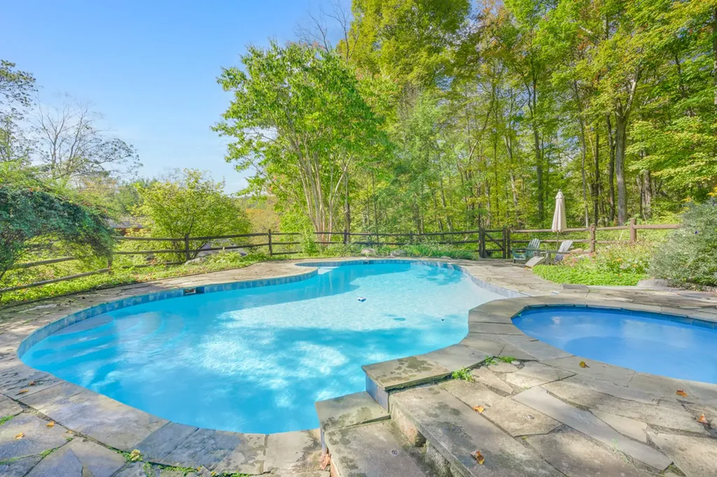 384 Old West Point Road W Garrison NY 10524