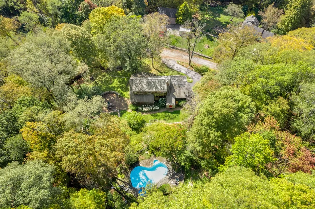 384 Old West Point Road W Garrison NY 10524