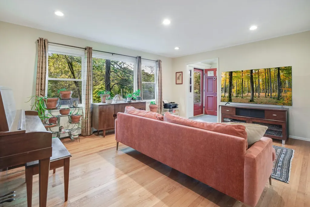 384 Old West Point Road W Garrison NY 10524