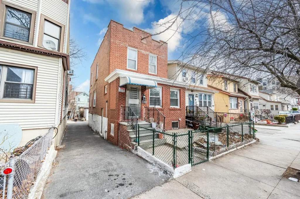 1736 Jarvis Avenue Bronx NY 10461