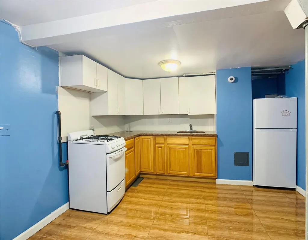 1736 Jarvis Avenue Bronx NY 10461