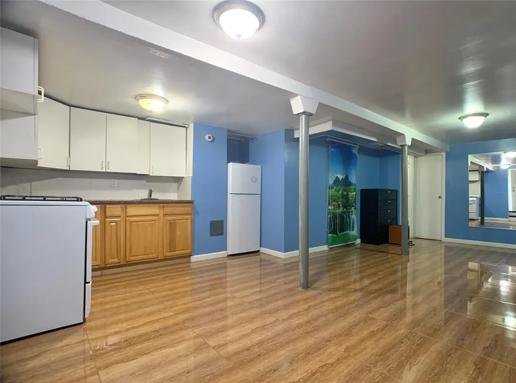 1736 Jarvis Avenue Bronx NY 10461