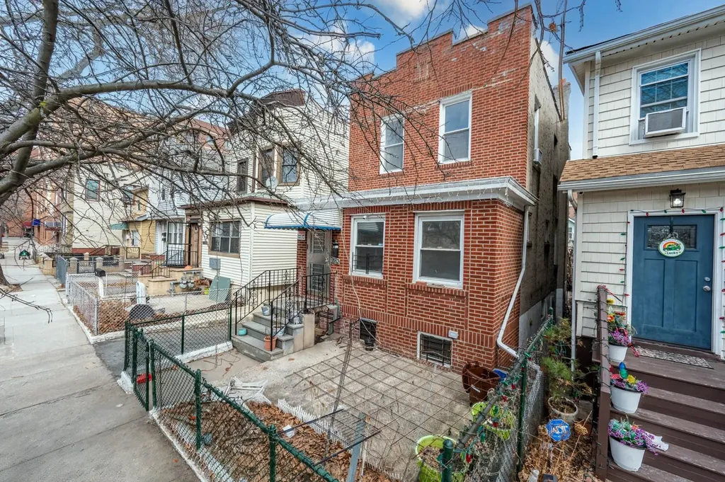 1736 Jarvis Avenue Bronx NY 10461