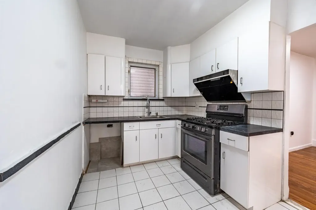 1736 Jarvis Avenue Bronx NY 10461