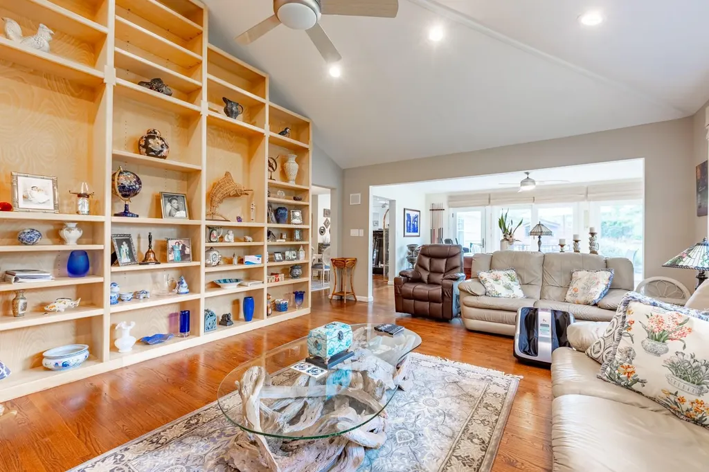 70 West Lane Bay Shore NY 11706