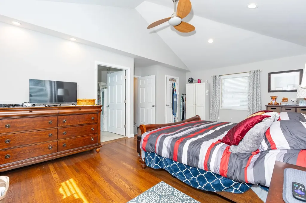 70 West Lane Bay Shore NY 11706