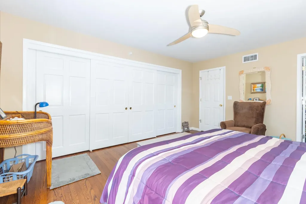 70 West Lane Bay Shore NY 11706